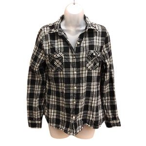 I Love H81 an American Brand Women’s Plaid Cotton Button Down Shirt